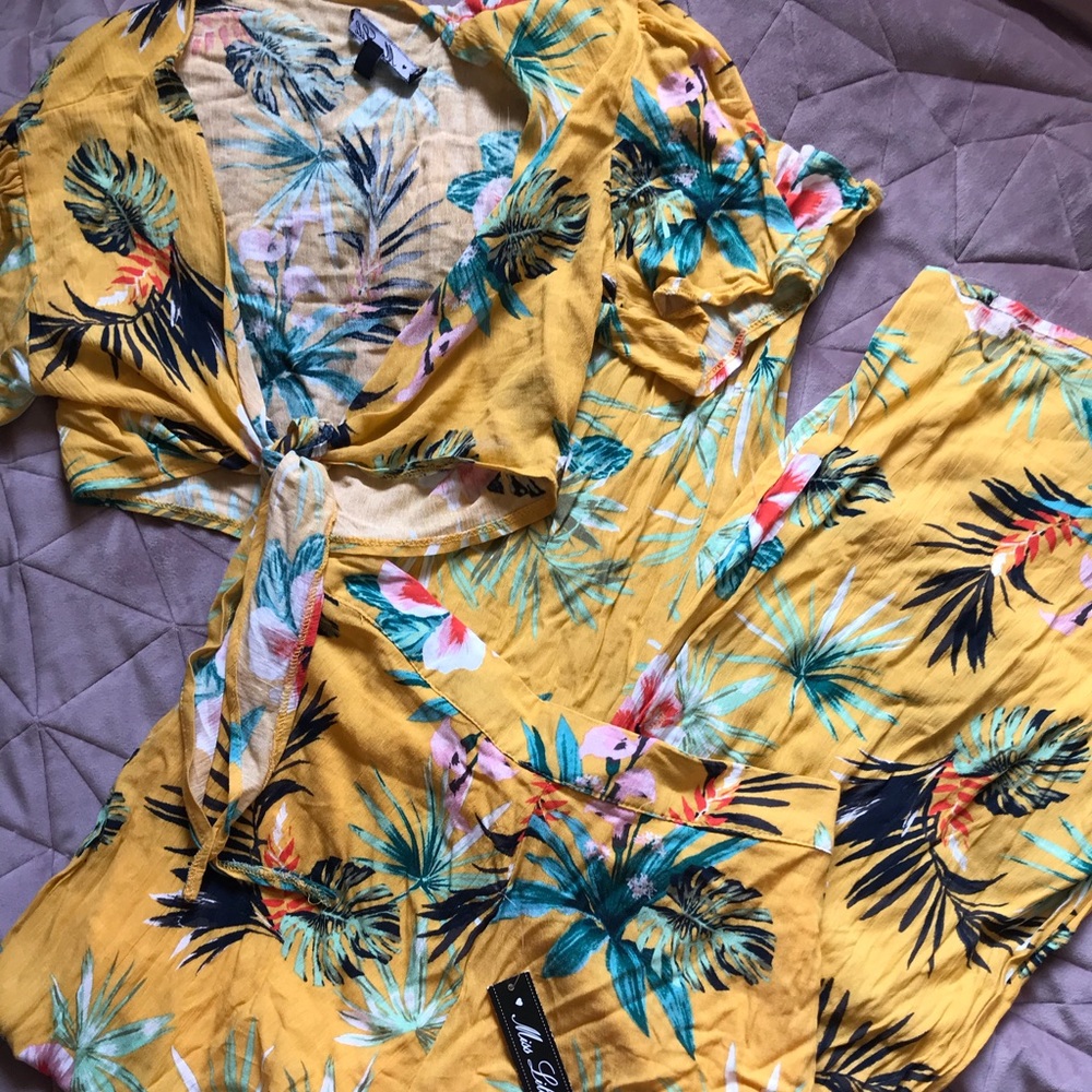 Two piece set